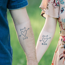 Afbeelding in Gallery-weergave laden, Pakketje van 2 tattoo&#39;s &#39;Best mom&#39; en &#39;Best dad&#39;

